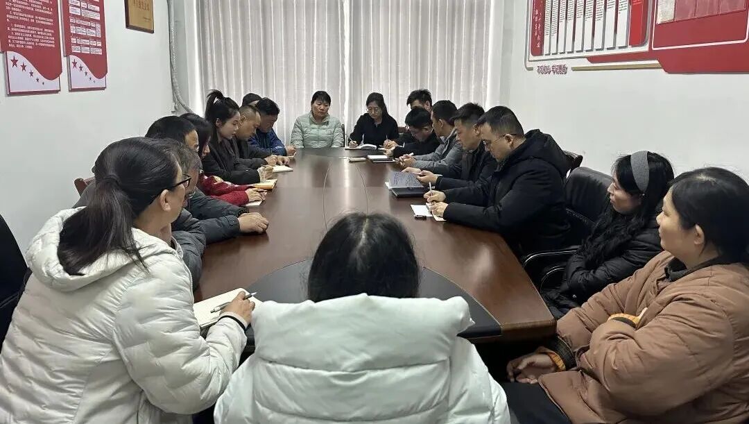 【贯彻落实】恒屹工贸公司深入学习贯彻集团落实“五抓五树 ”动员大会暨六届三次“双代会”精神1